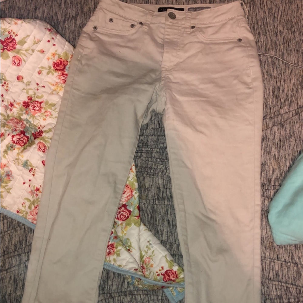 white hollister skinny jeans